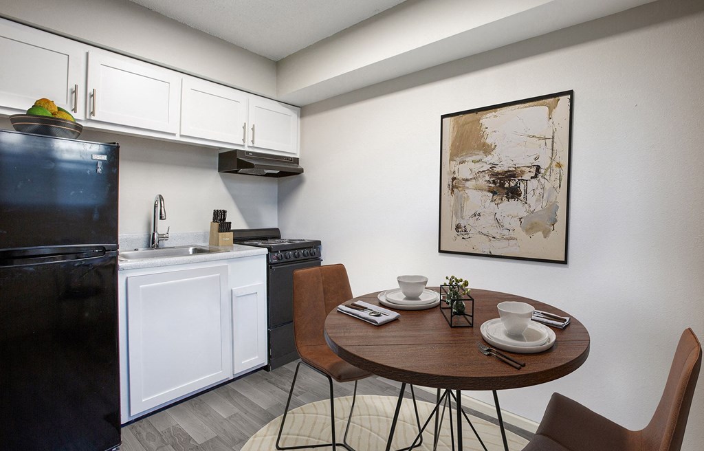 Kitchen and Diningroom at Encanto Lofts Apartments in Albuquerque New Mexico